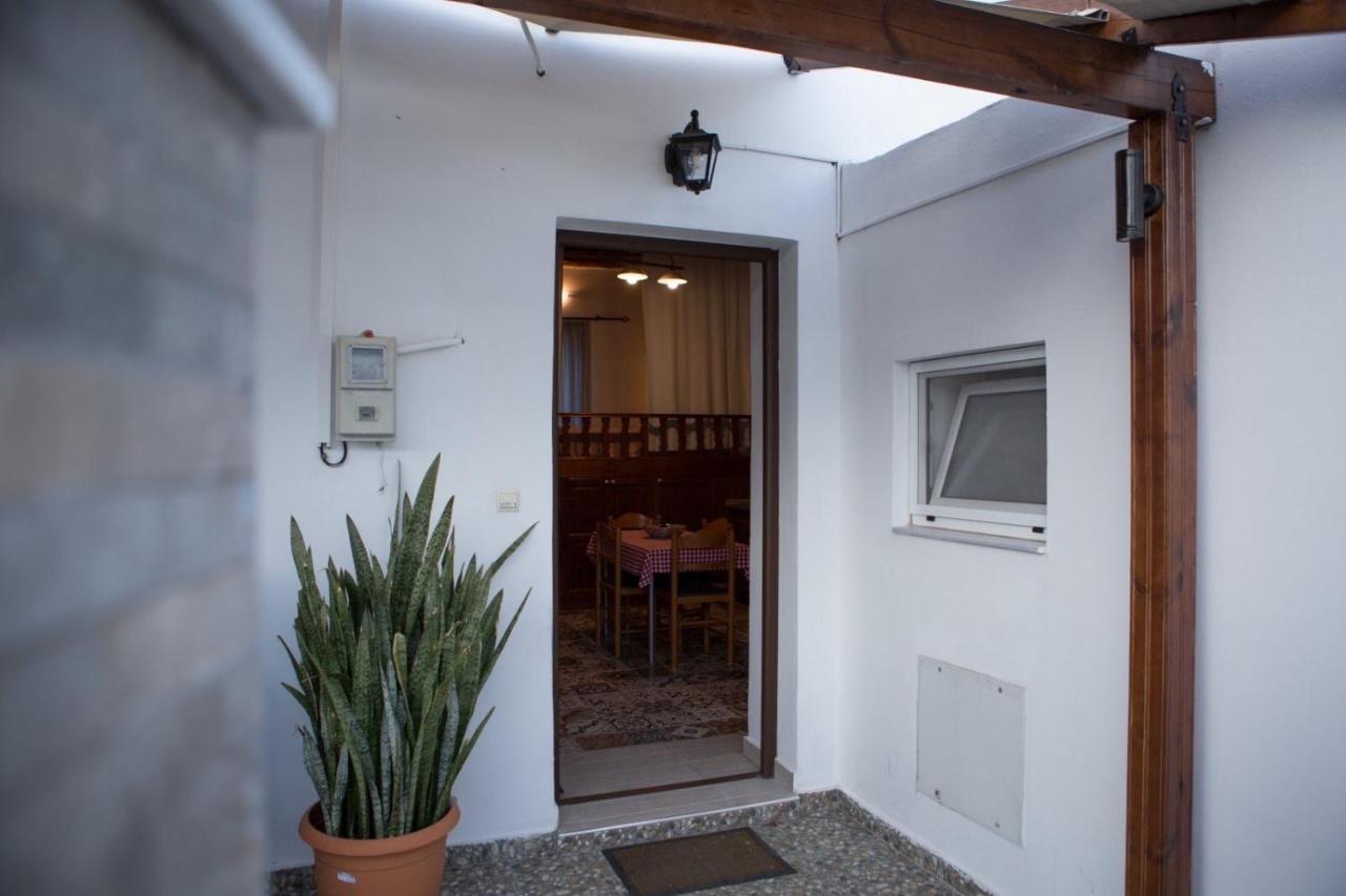 Grandmother'S House Apartment Psinthos Exterior foto